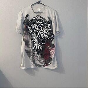 Graphic Tiger Print Men's T-Shirt raised velvet feel graphic. Size Large. Preown